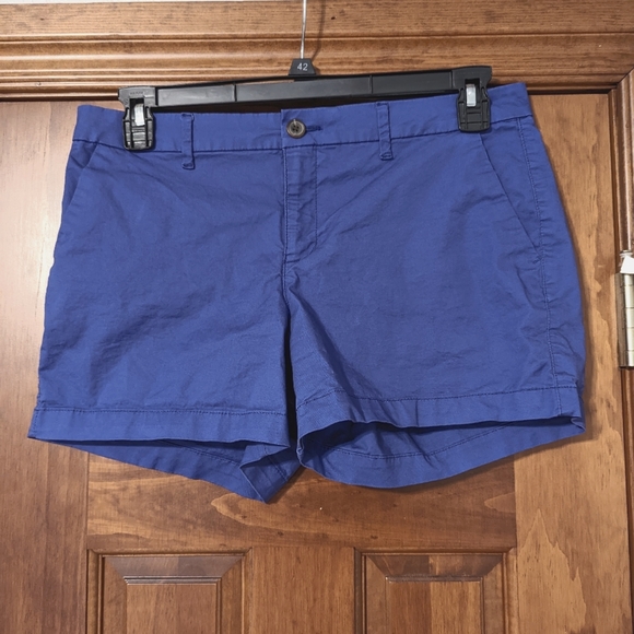 Old Navy Mid-Rise Purple Everyday Shorts - Picture 1 of 2